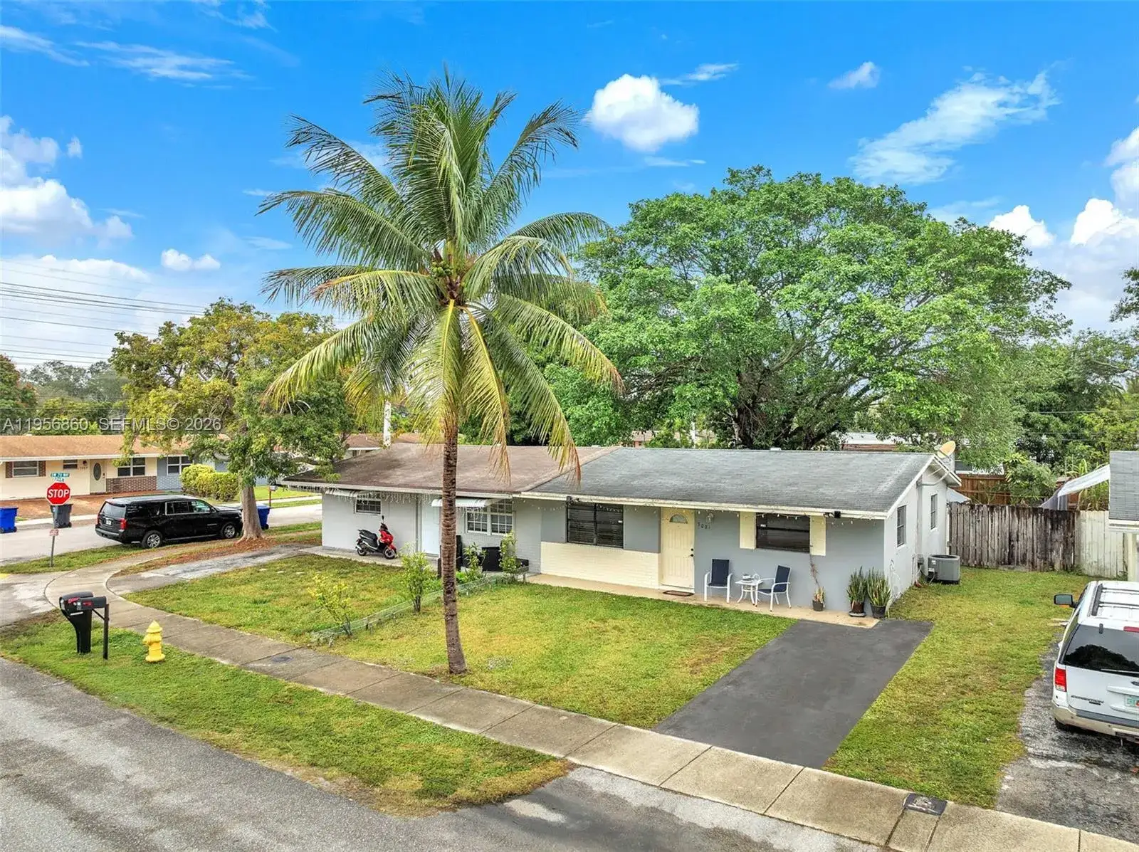 2 bedroom 1 bath Residential for sale at 7021 SW 19th Pl, North Lauderdale FL 33068