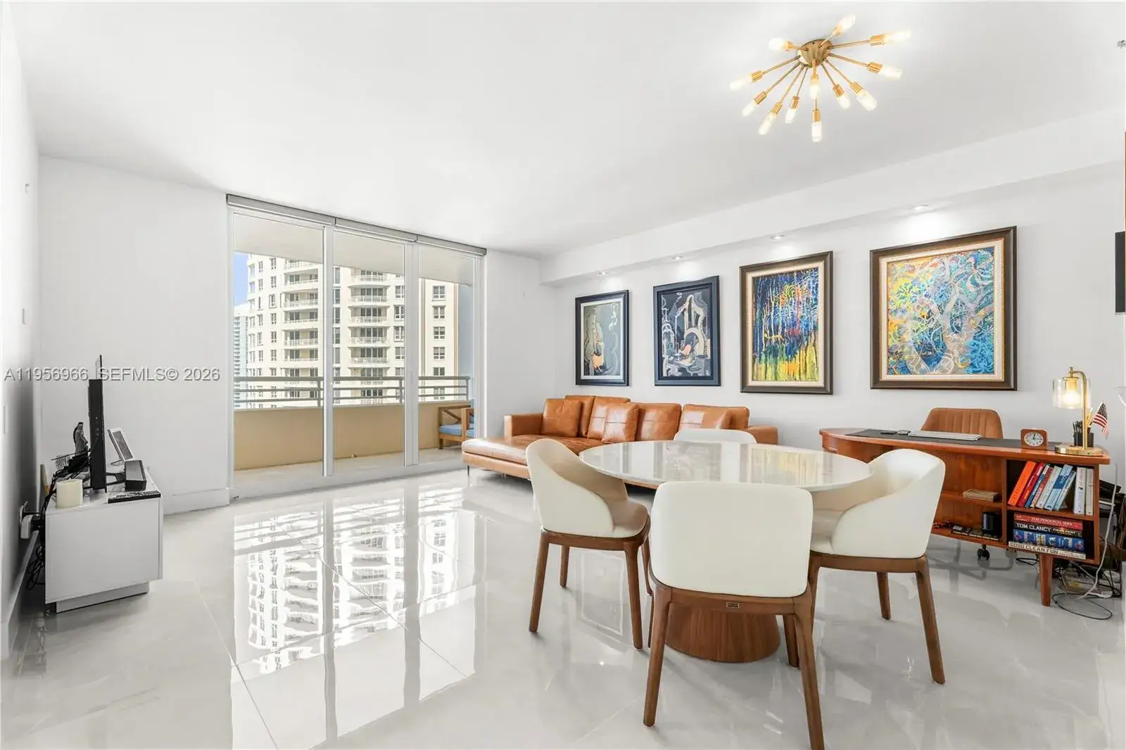1 bedroom 1 bath Residential for sale at 808 Brickell Key Dr # 3007, Miami FL 33131
