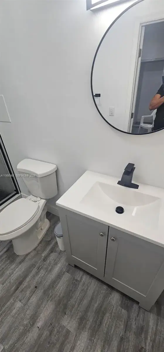 1 bedroom 1 bath Residential Lease for rent at 15647 SW 113th Pl # 0, Miami FL 33157