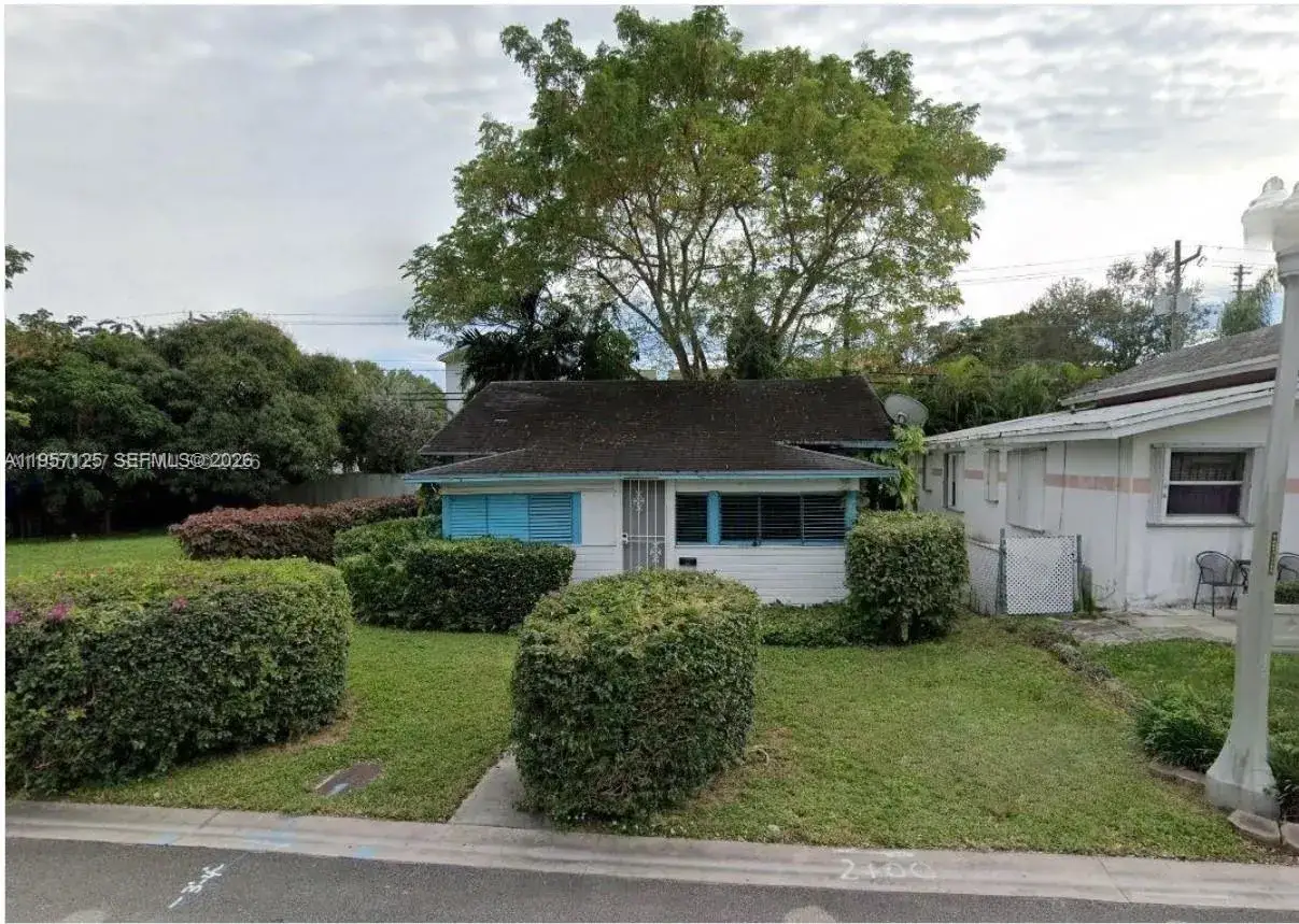 2 bedroom 1 bath Residential for sale at 134 Florida Ave, Coral Gables FL 33133