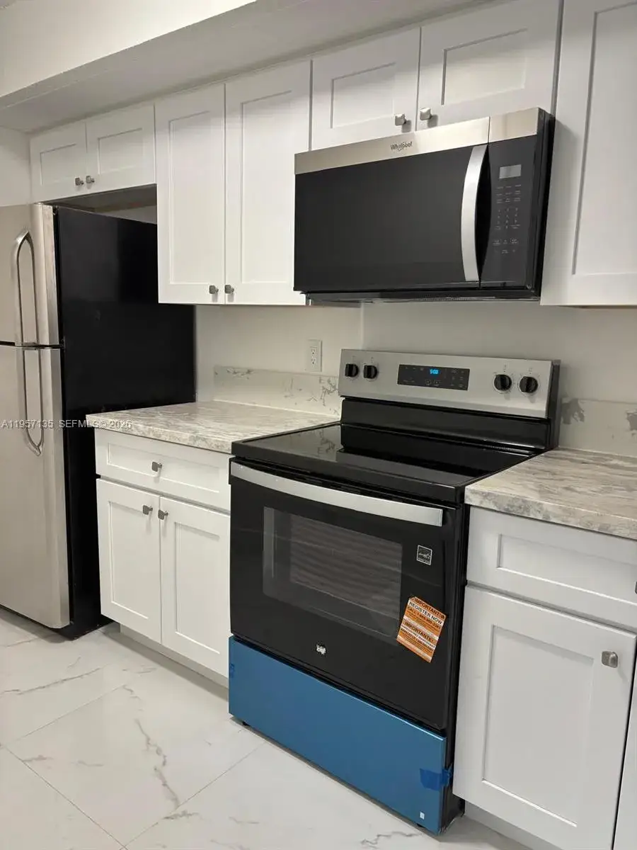 2 bedroom 2 bath Residential for sale at 18840 NW 57th Ave # 301, Hialeah FL 33015