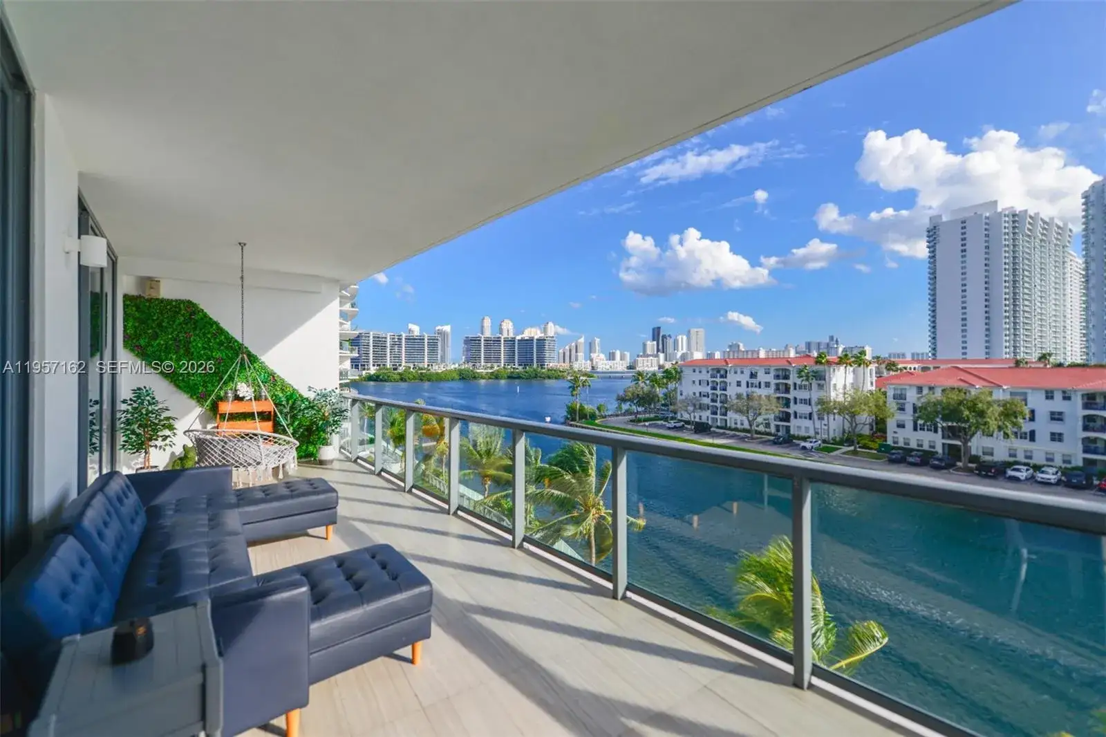 3 bedroom 4 bath Residential for sale at 3250 NE 188th St # 404, Aventura FL 33180