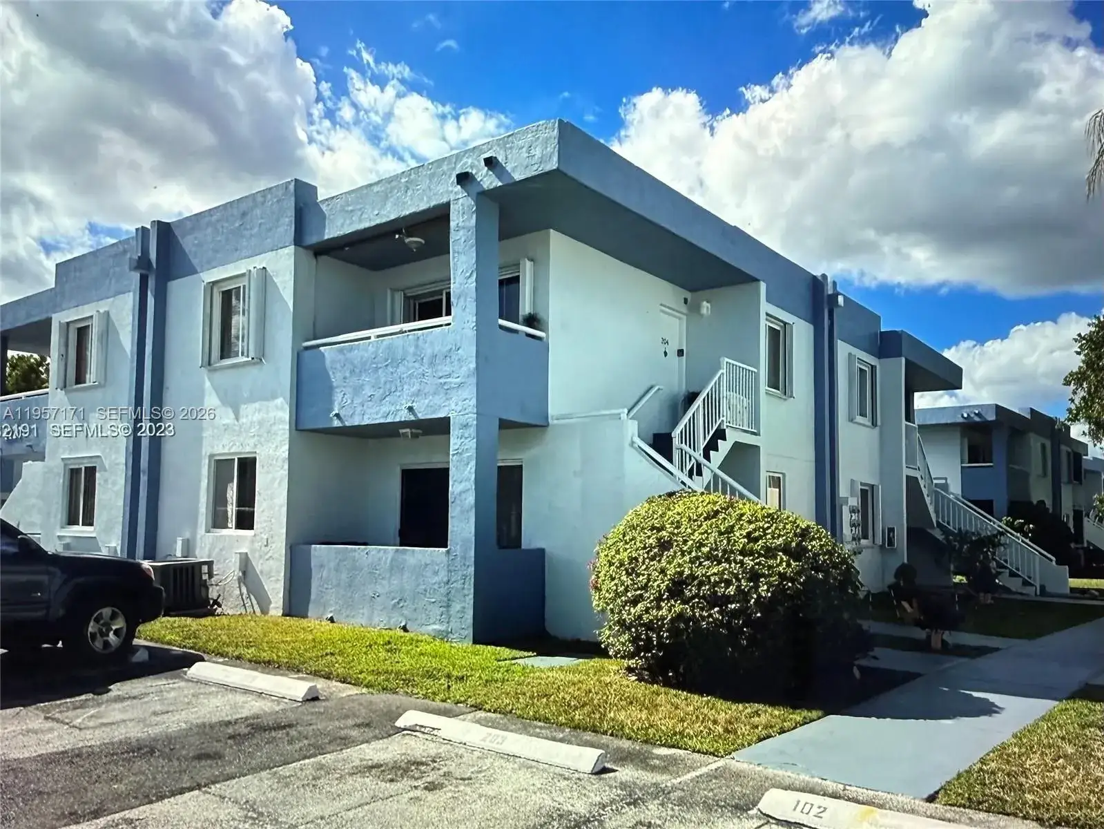 1 bedroom 1 bath Residential for sale at 6220 SW 131st Ct # 204, Miami FL 33183