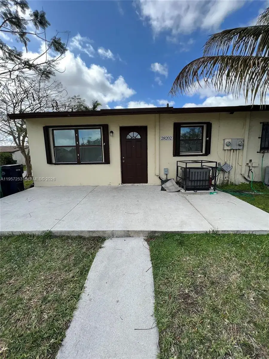 2 bedroom 2 bath Residential for sale at 28202 SW 143rd Ct, Homestead FL 33033