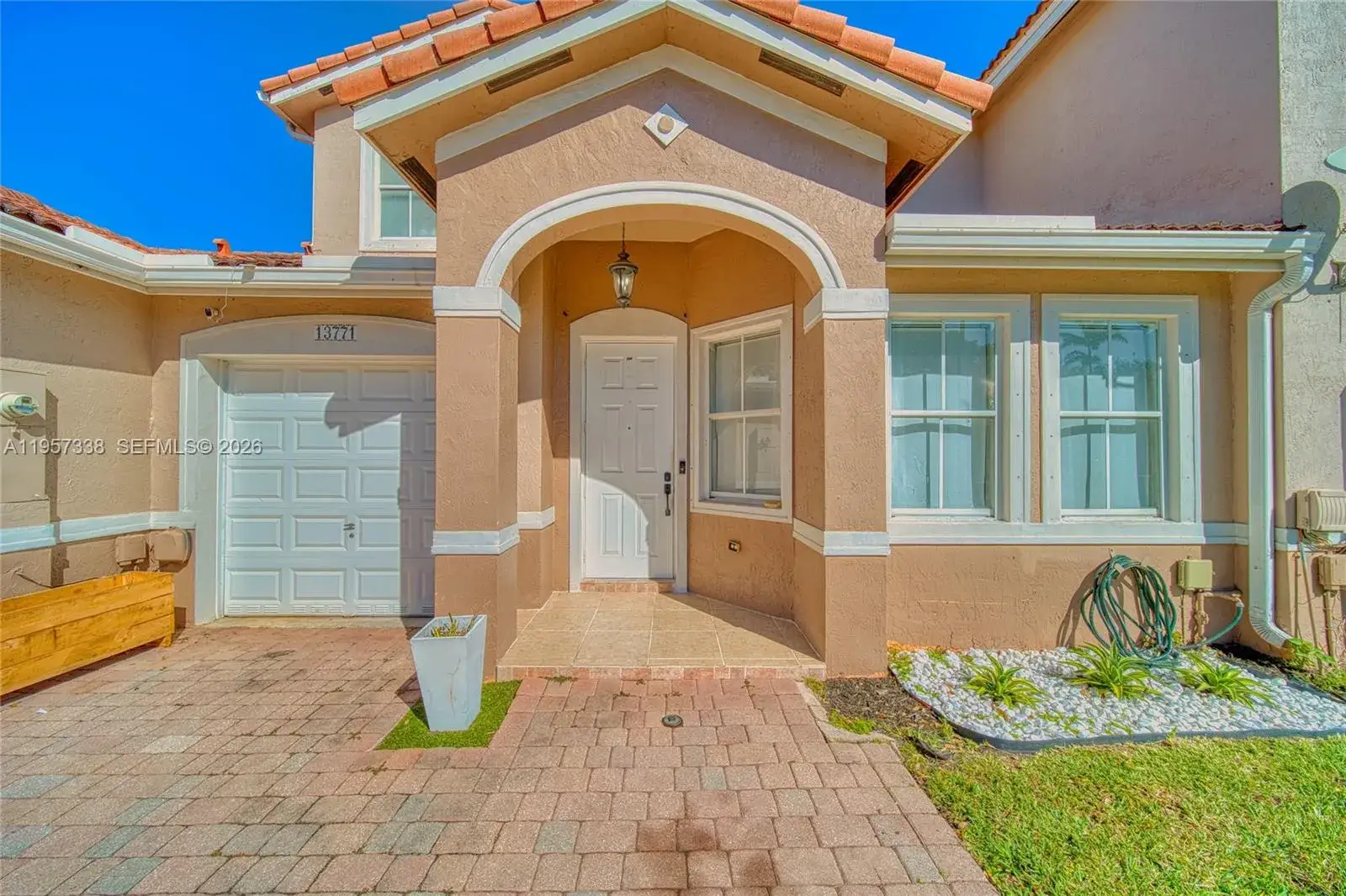 3 bedroom 2 bath Residential for sale at 13771 SW 274th Ter, Homestead FL 33032