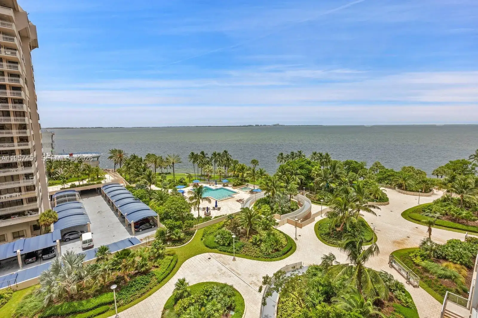 2 bedroom 2 bath Residential Lease for rent at 2 Grove Isle Dr # B907, Miami FL 33133