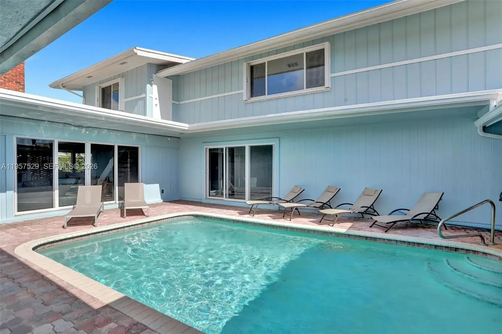 6 bedroom 3 bath Residential for sale at 1341 SE 7th Ave, Pompano Beach FL 33060