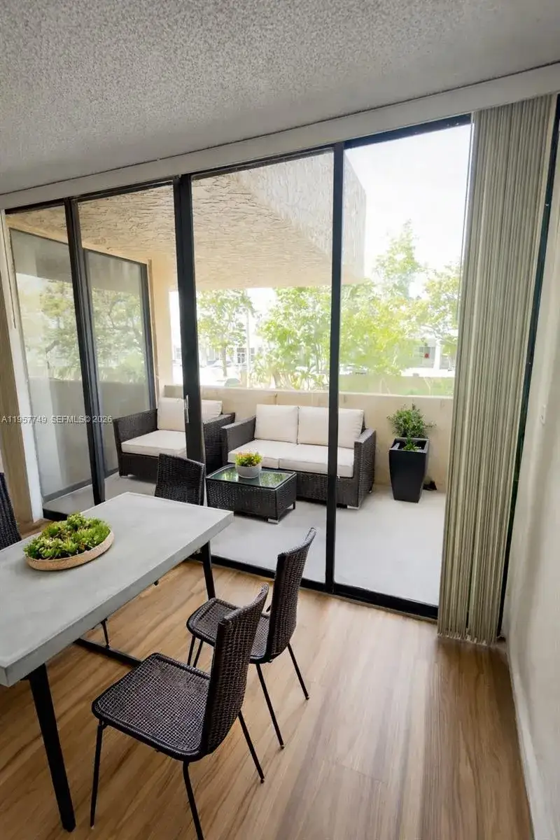 2 bedroom 1 bath Residential Lease for rent at 10400 SW 108th Ave # A202, Miami FL 33176