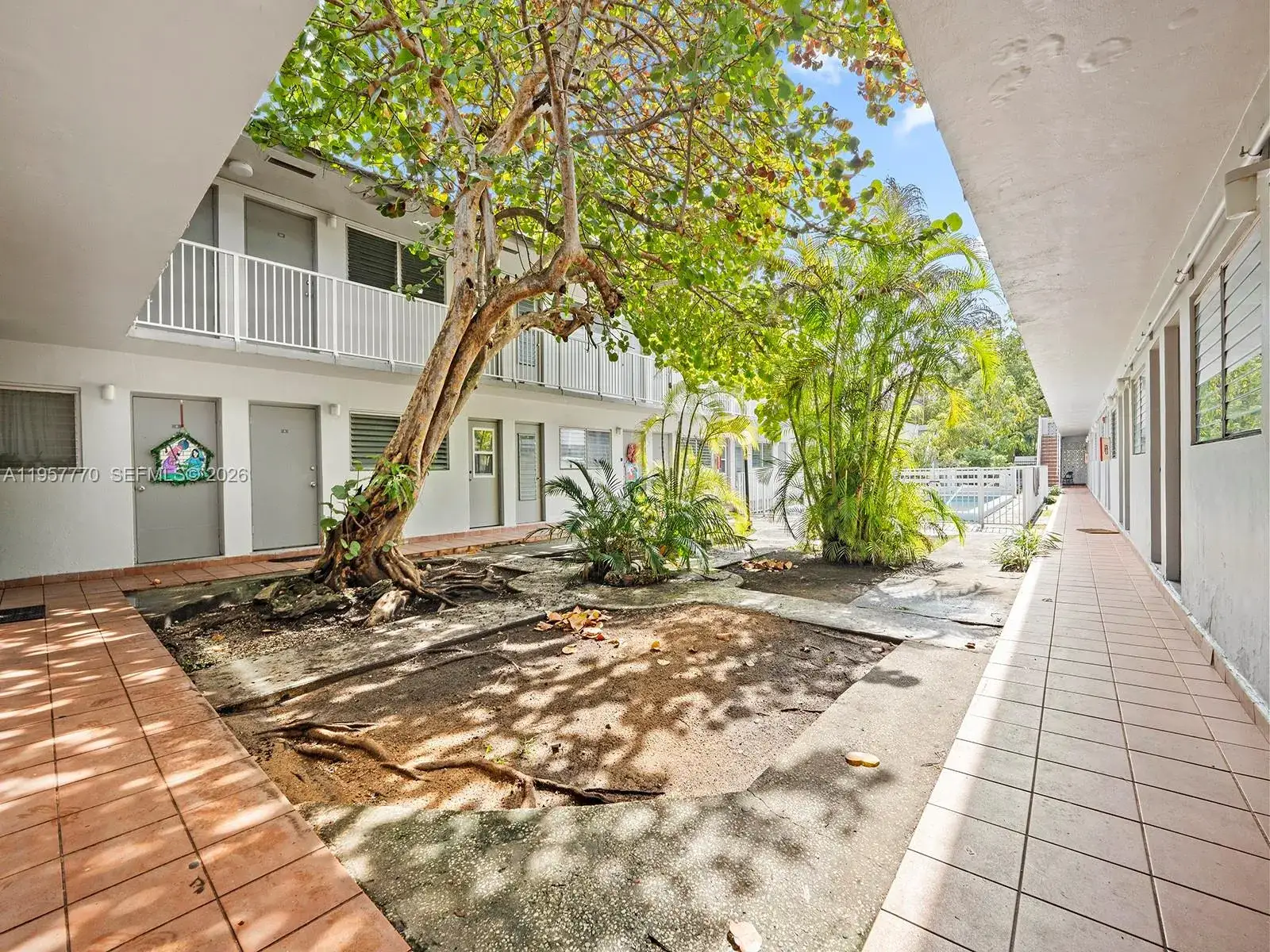 1 bedroom 1 bath Residential Lease for rent at 6801 N Kendall Dr # 0, Pinecrest FL 33156