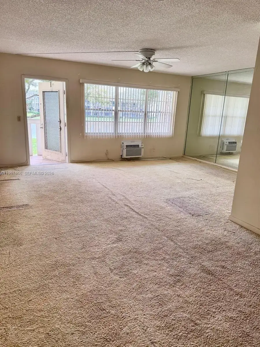 1 bedroom 1 bath Residential for sale at 272 Dorset # G, Boca Raton FL 33434