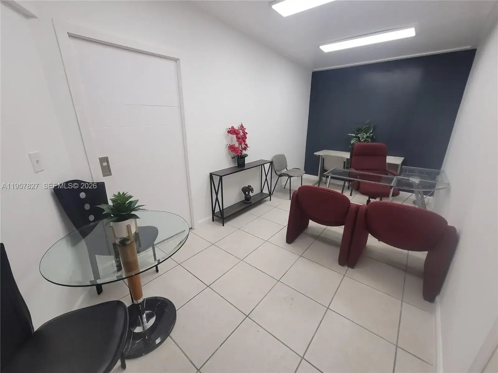Commercial Sale for sale at 2530 SW 87 AV # 109, Miami FL 33165