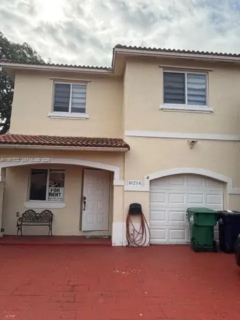 4 bedroom 3 bath Residential for sale at 16204 SW 60th Ter, Miami FL 33193