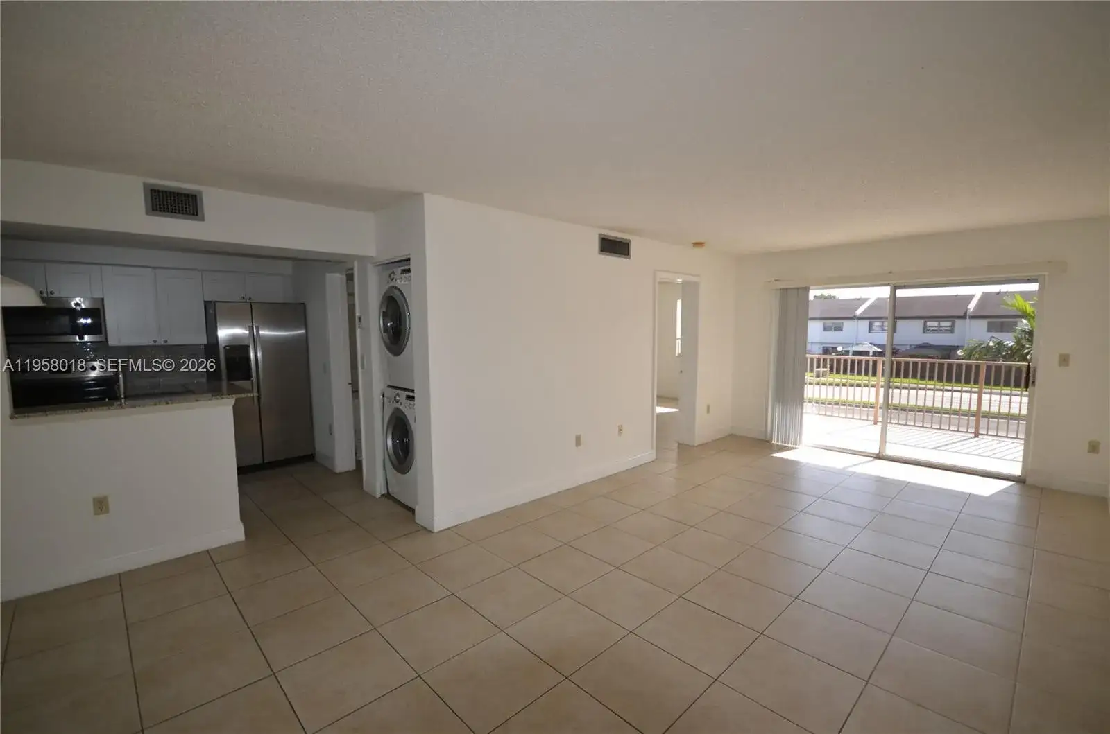 1 bedroom 1 bath Residential Lease for rent at 15201 SW 80th St # 207, Miami FL 33193