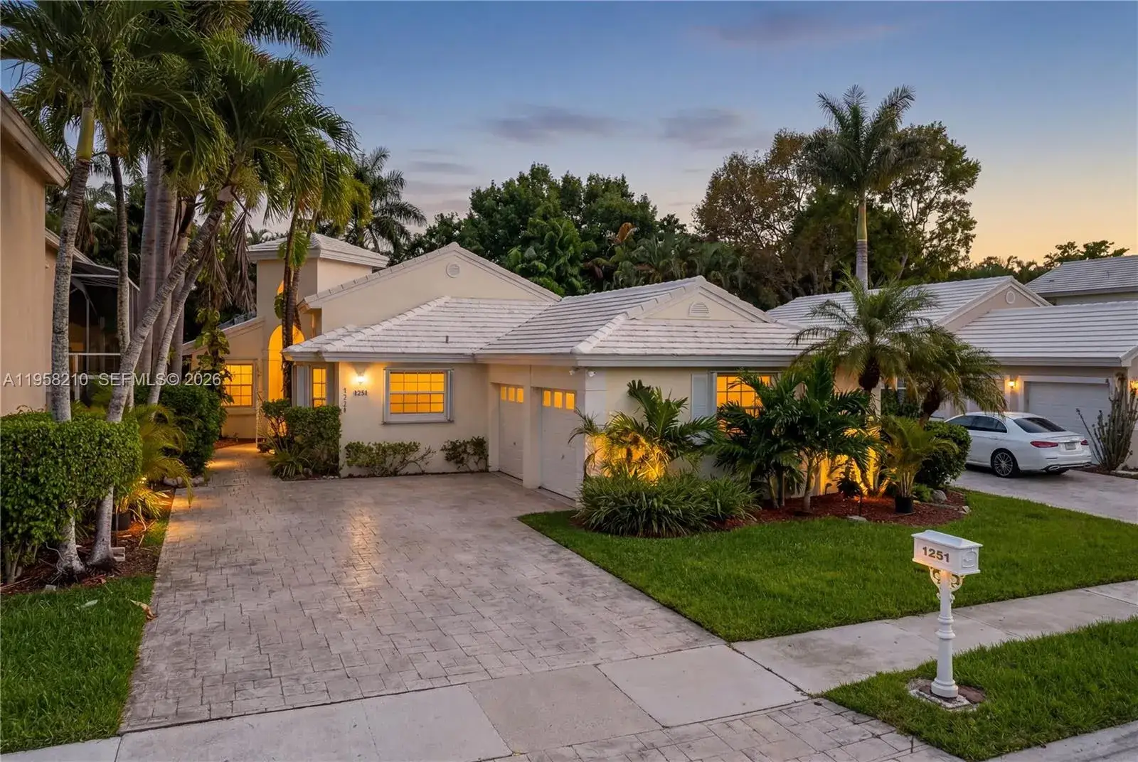 3 bedroom 2 bath Residential for sale at 1251 E Wilshire Cir E, Pembroke Pines FL 33027