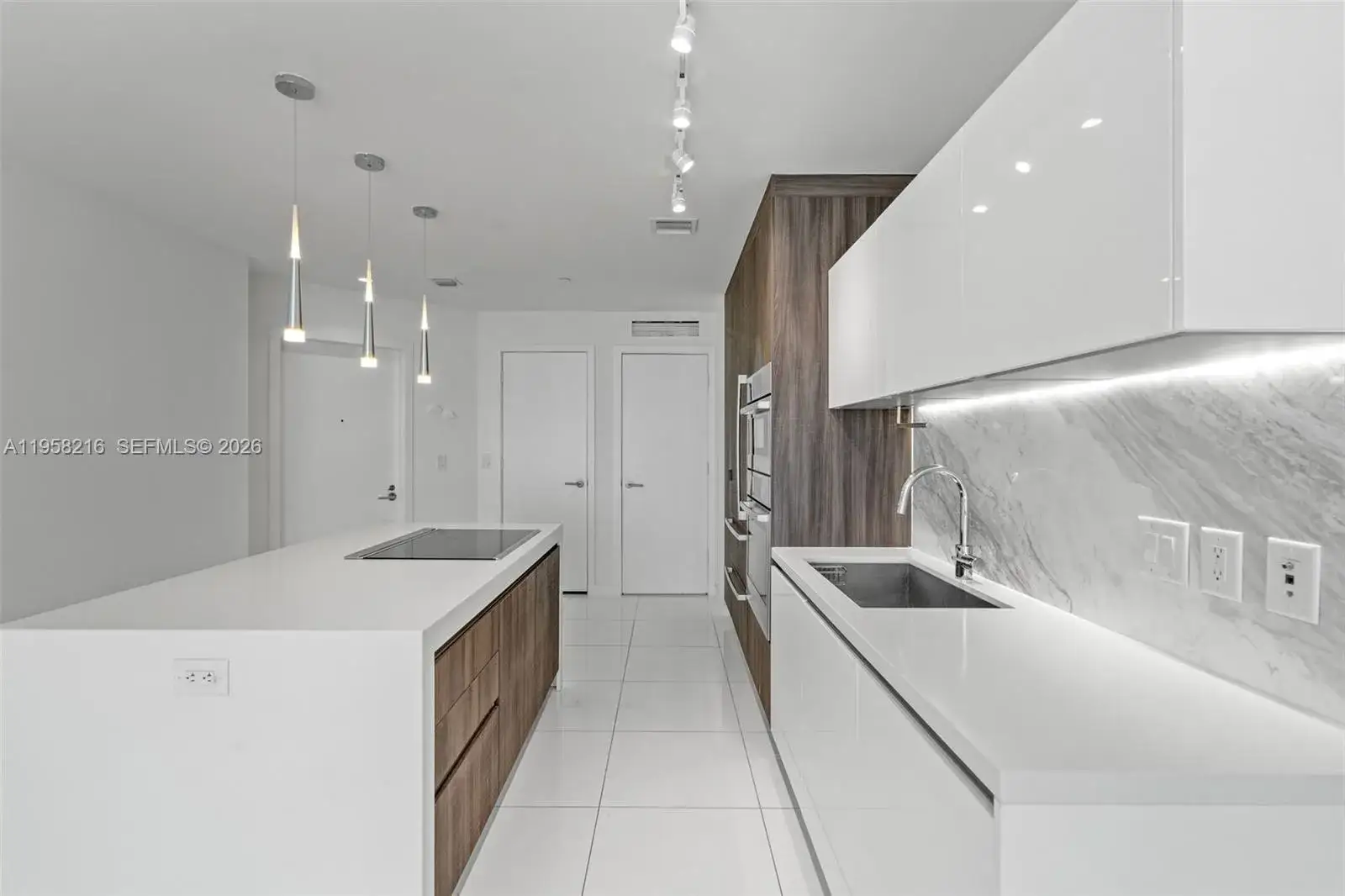 1 bedroom 2 bath Residential for sale at 851 NE 1st Ave, Miami FL 33132