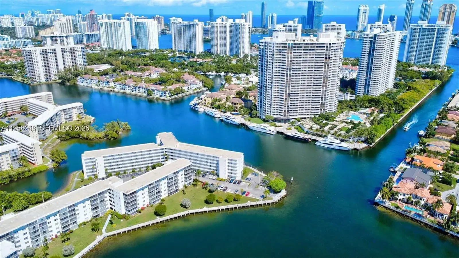2 bedroom 2 bath Residential for sale at 3030 Marcos Dr # T301, Aventura FL 33160