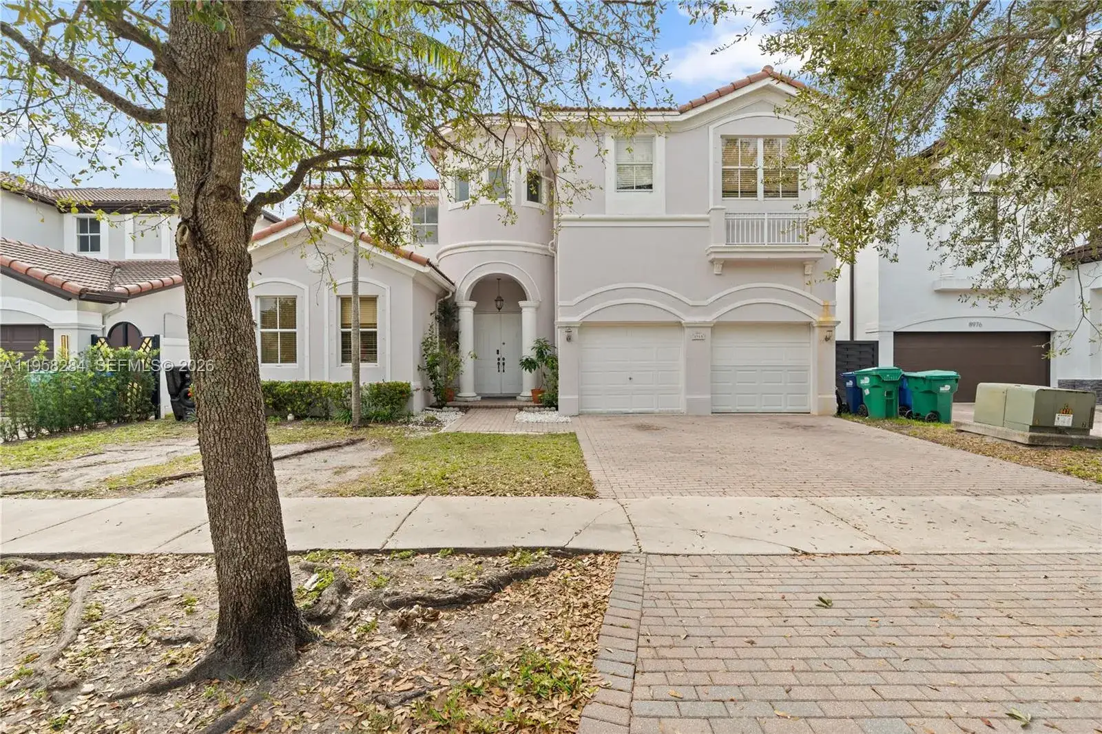 5 bedroom 5 bath Residential for sale at 8968 NW 180th Ter, Hialeah FL 33018