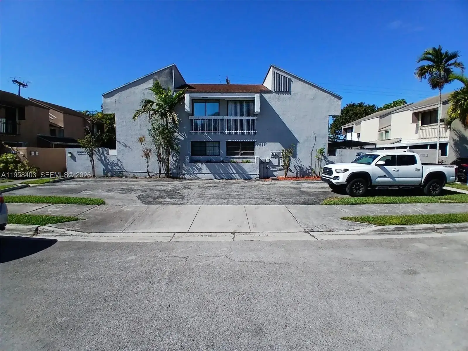 2 bedroom 1 bath Residential for sale at 15820 SW 91st Ct # C, Palmetto Bay FL 33157