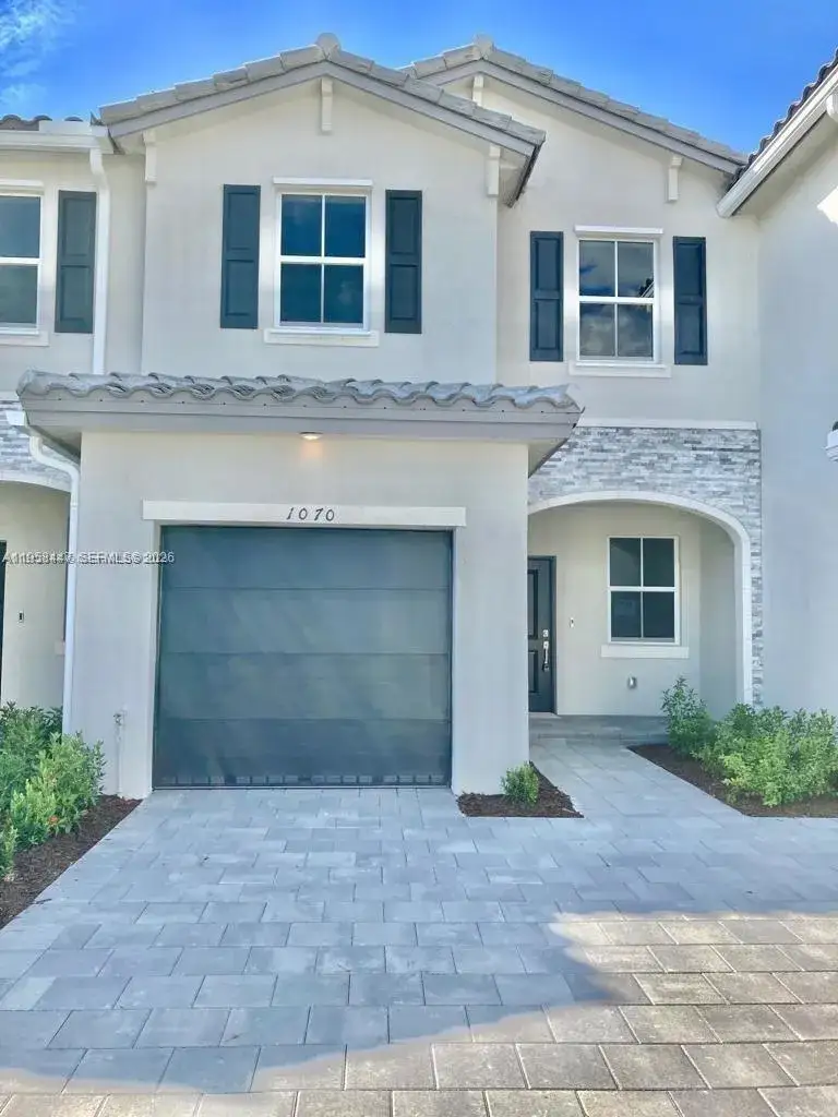 3 bedroom 2 bath Residential for sale at 1070 SE 26th Ter, Homestead FL 33035