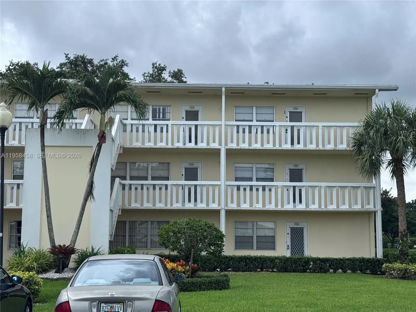 1 bedroom 1 bath Residential for sale at 293 Dorset # G, Boca Raton FL 33434
