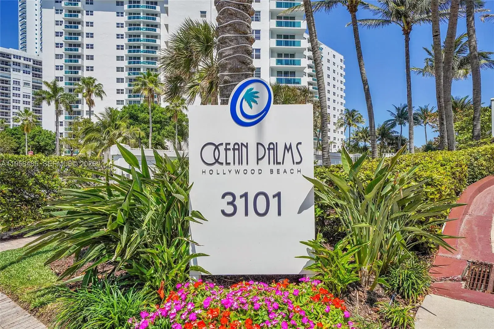 3 bedroom 3 bath Residential for sale at 3101 S OCEAN # 1802, Hollywood FL 33019