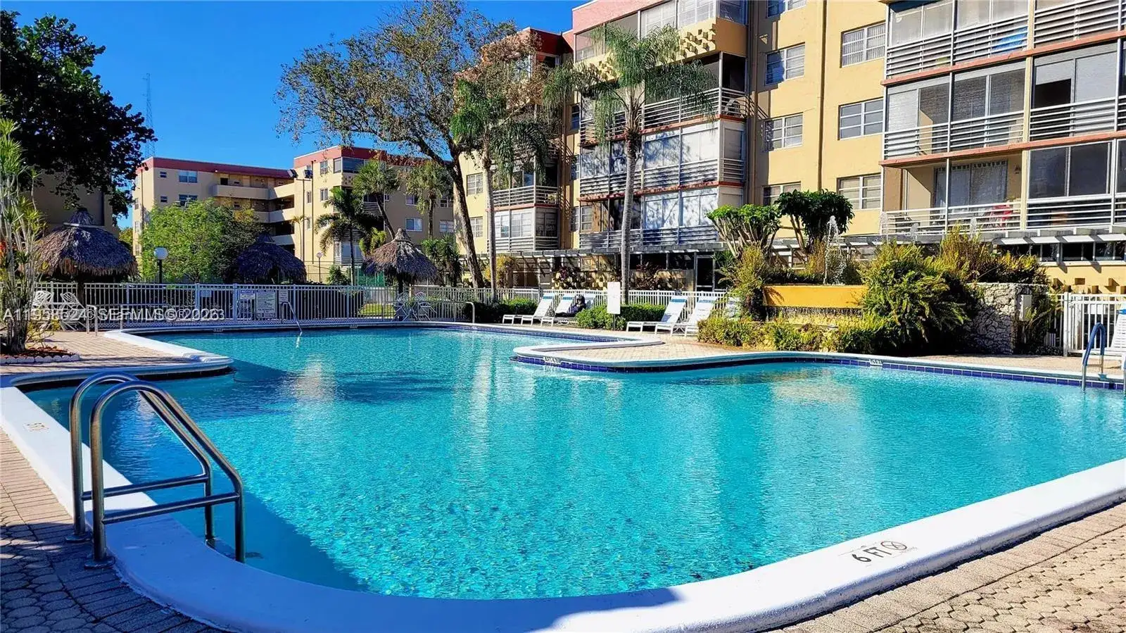 2 bedroom 2 bath Residential for sale at 406 NW 68th Ave # 304, Plantation FL 33317