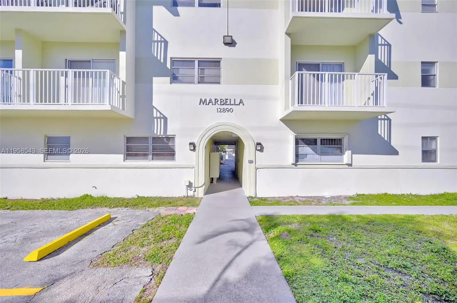 1 bedroom 1 bath Residential for sale at 12890 NE 8th Ave # 208, North Miami FL 33161