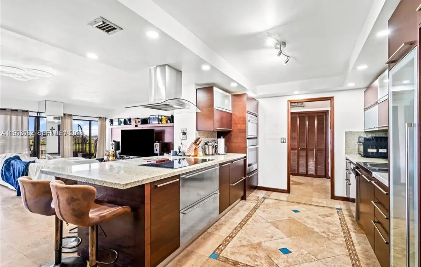 3 bedroom 3 bath Residential for sale at 1800 NE 114th St # 811, Miami FL 33181