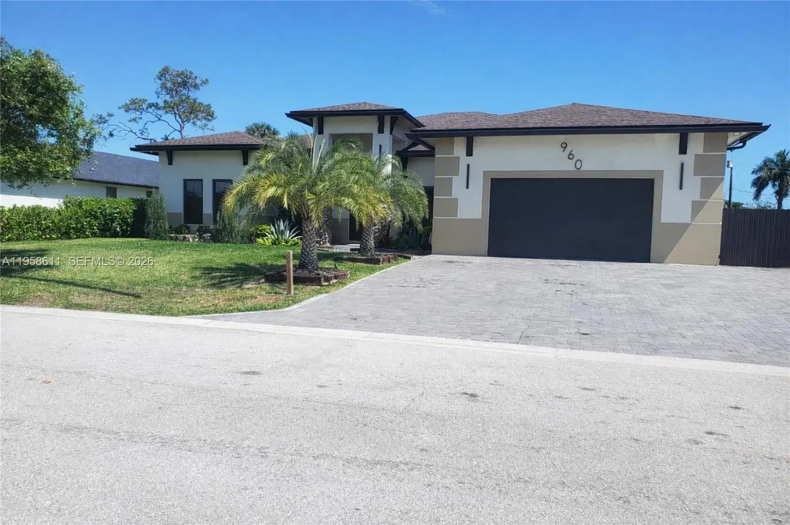 5 bedroom 5 bath Residential for sale at 960 Rutherford Ln, Haverhill FL 33415