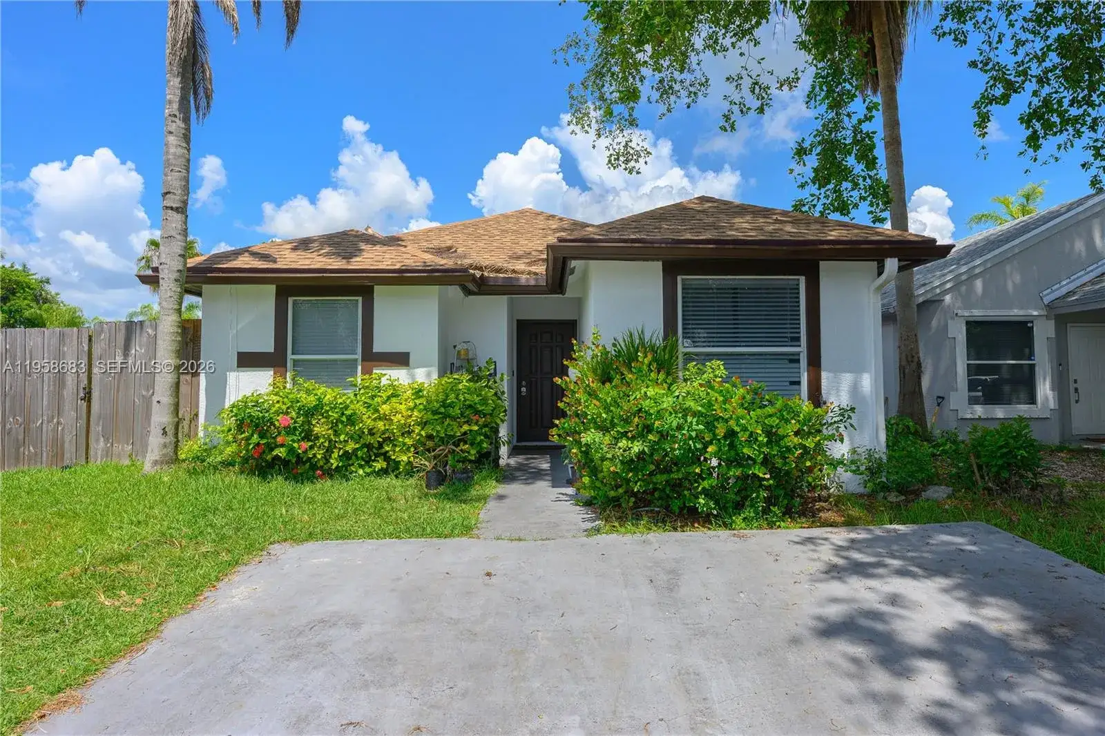 4 bedroom 2 bath Residential for sale at 998 SW 8th Pl, Florida City FL 33034