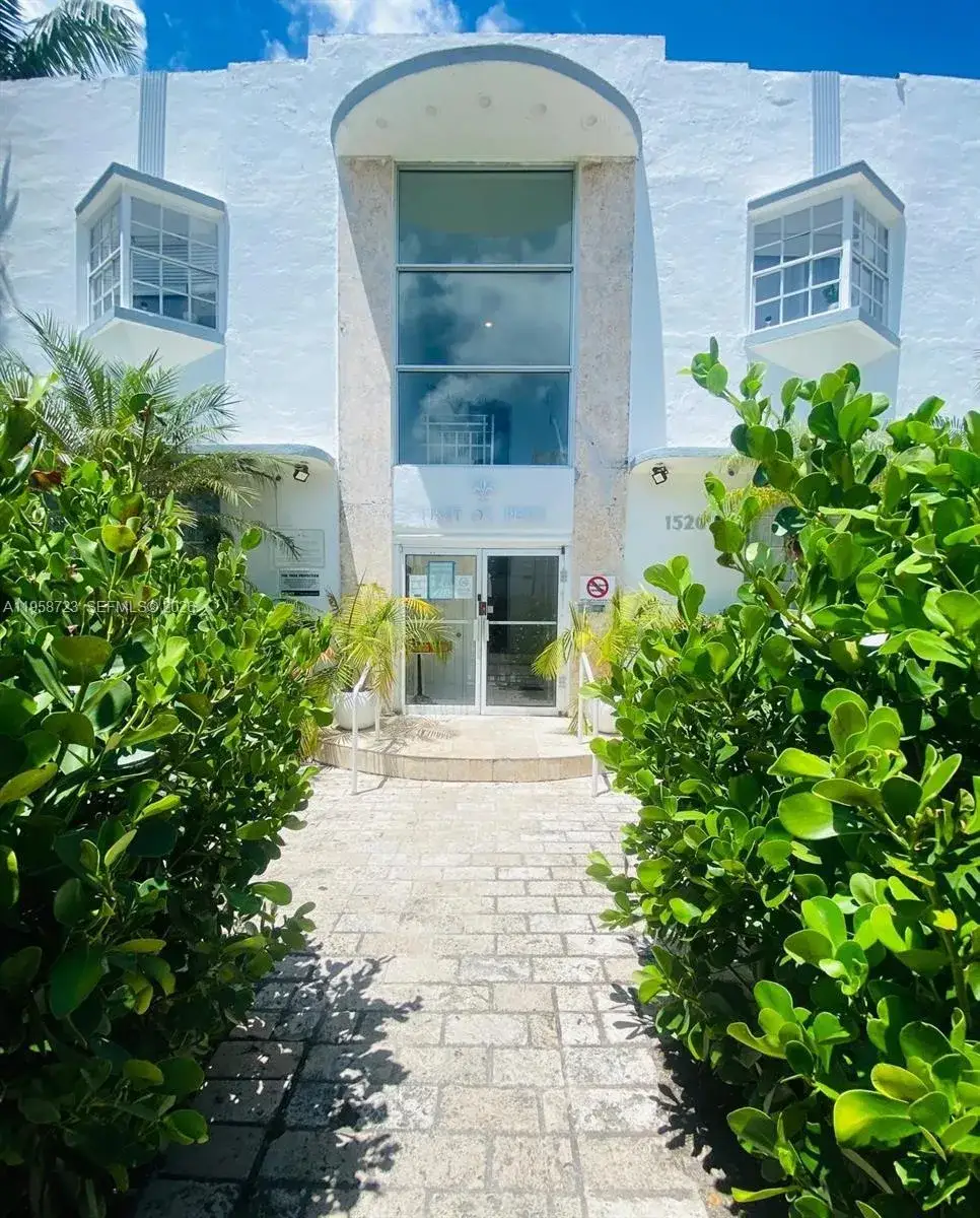 1 bedroom 1 bath Residential for sale at 1526 Pennsylvania Ave # 2, Miami Beach FL 33139