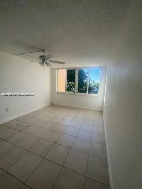 1 bedroom 1 bath Residential Lease for rent at 6670 Royal Palm Blvd # 206K, Margate FL 33063