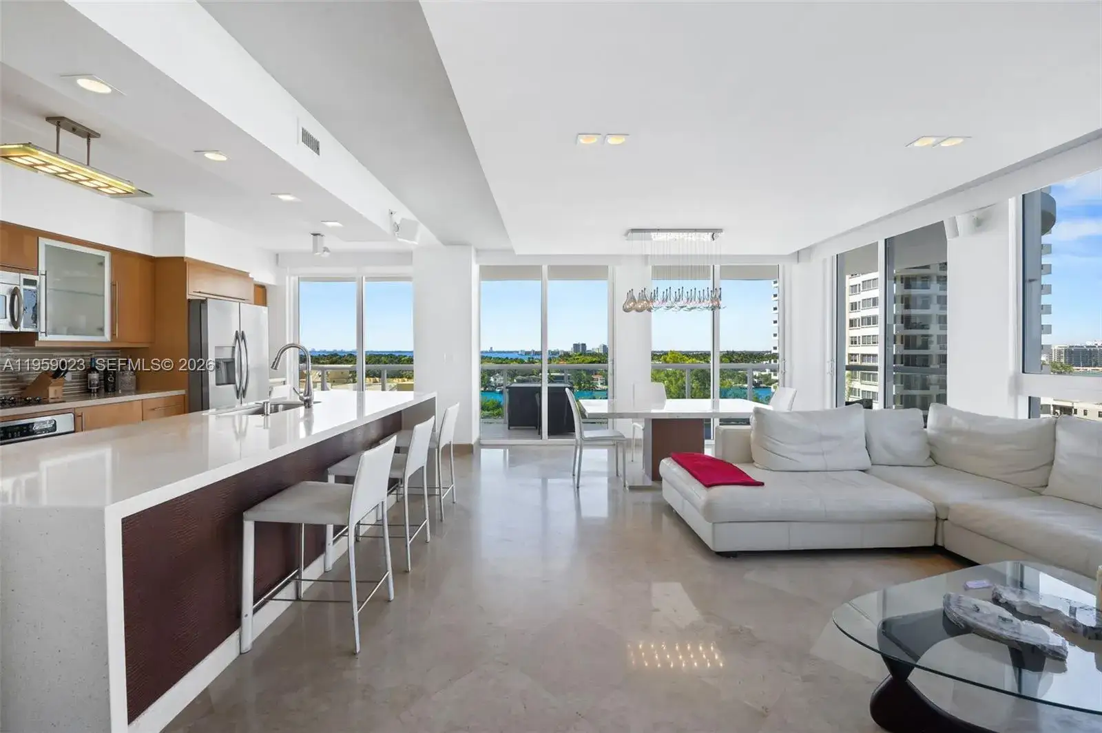 2 bedroom 2 bath Residential for sale at 6365 Collins Ave # 1008, Miami Beach FL 33141