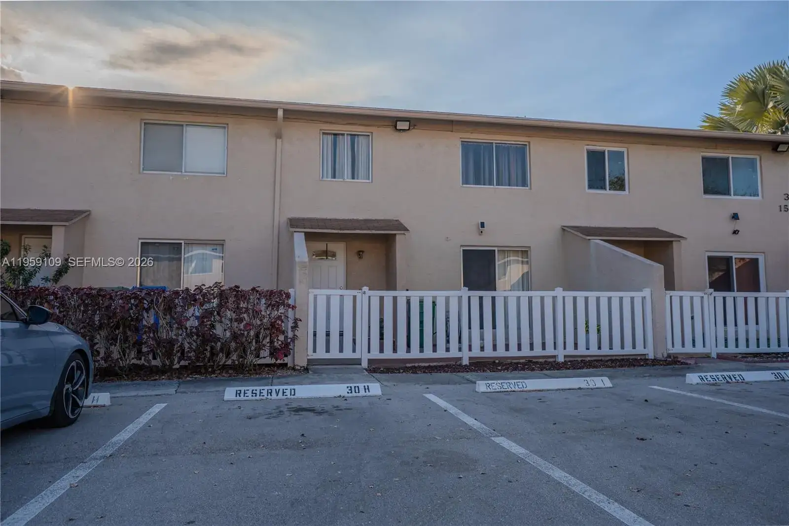 3 bedroom 2 bath Residential for sale at 1527 NW 80th Ave # I, Margate FL 33063