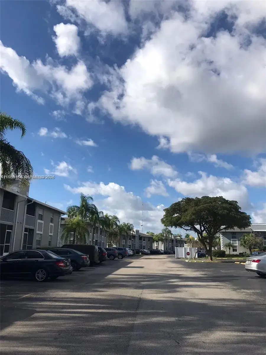 2 bedroom 2 bath Residential Lease for rent at 439 NE 210th Cir Ter # 22, Miami FL 33179
