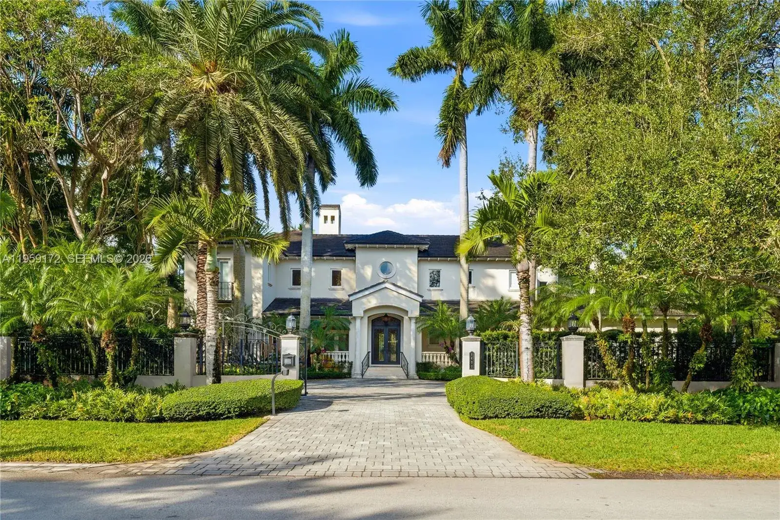 7 bedroom 6 bath Residential for sale at 8400 SW 52nd Ave, Miami FL 33143