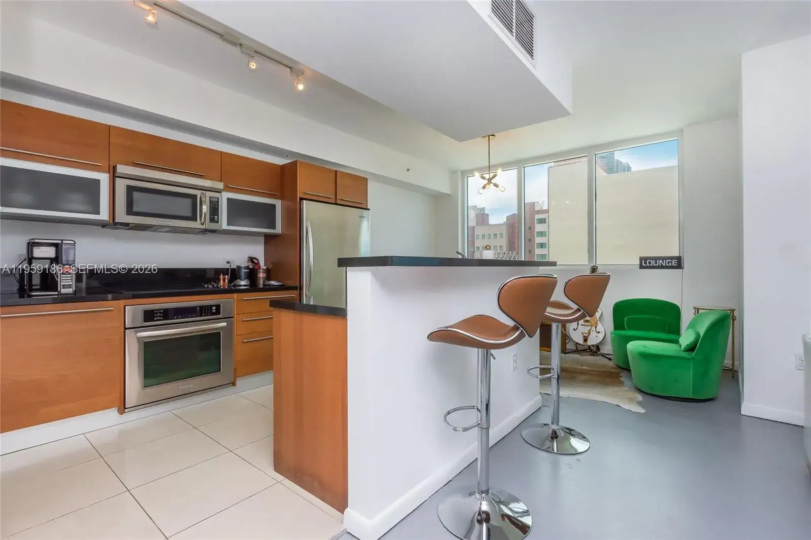 2 bedroom 2 bath Residential Lease for rent at 244 Biscayne Blvd # 502, Miami FL 33132