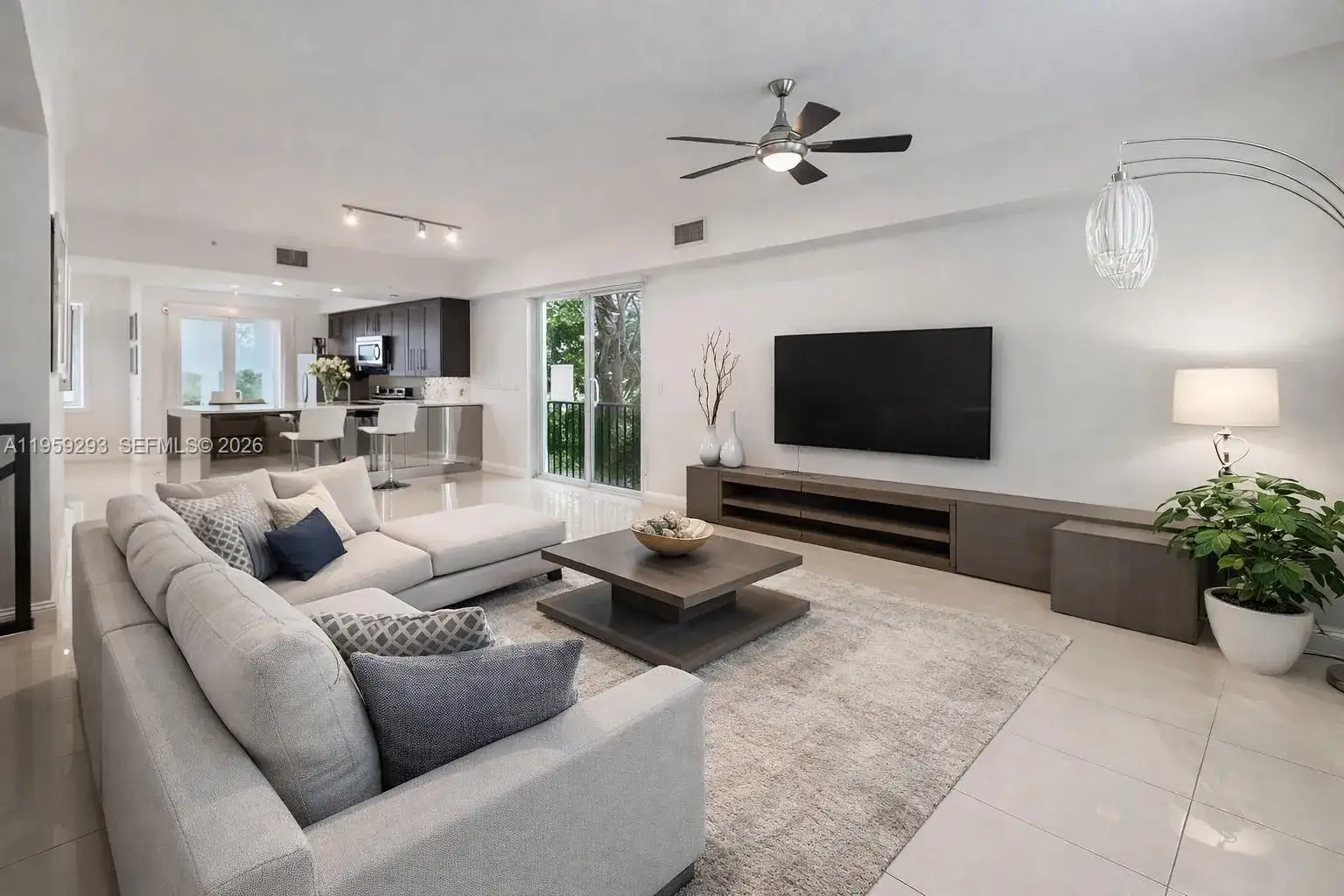 4 bedroom 3 bath Residential for sale at 2690 N Federal Hwy, Boynton Beach FL 33435