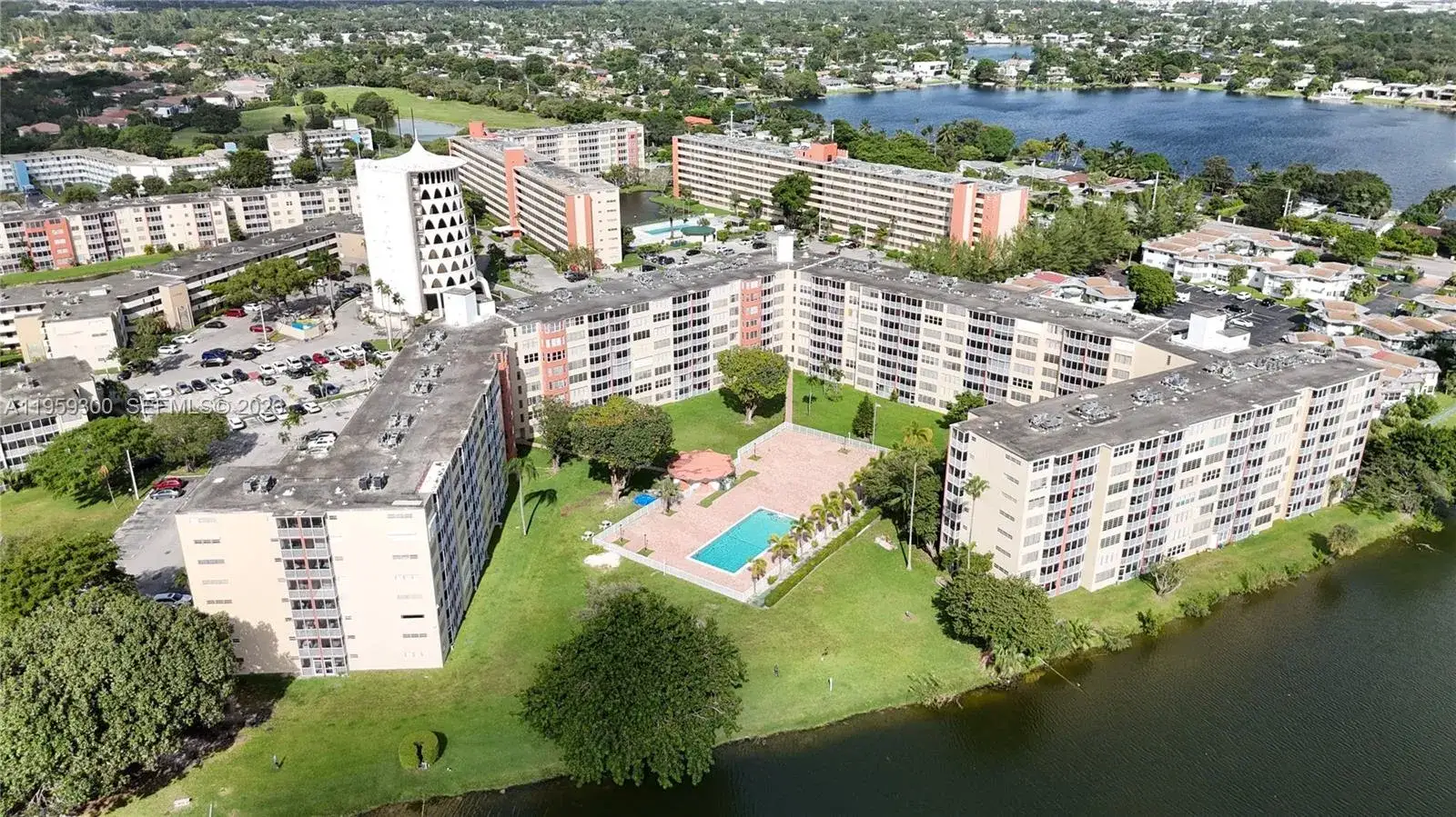 1 bedroom 1 bath Residential Lease for rent at 1750 NE 191st St # 1, Miami FL 33179