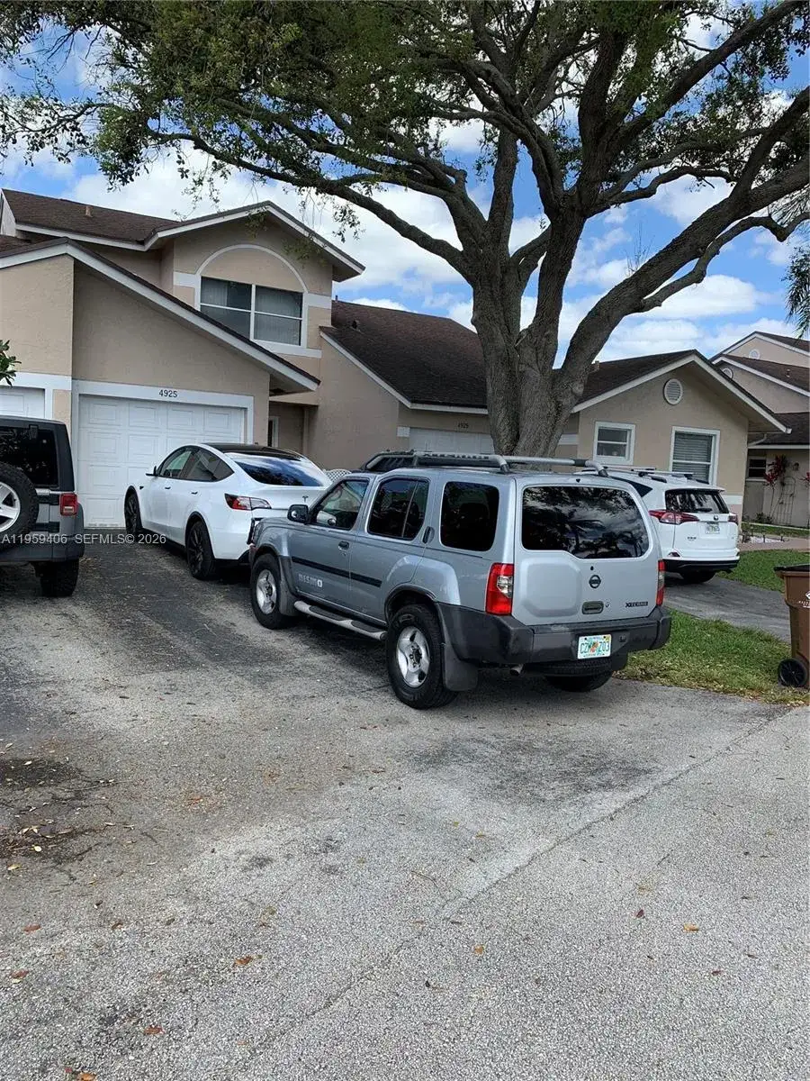 3 bedroom 2 bath Residential for sale at 4925 W Lakes Dr, Deerfield Beach FL 33442