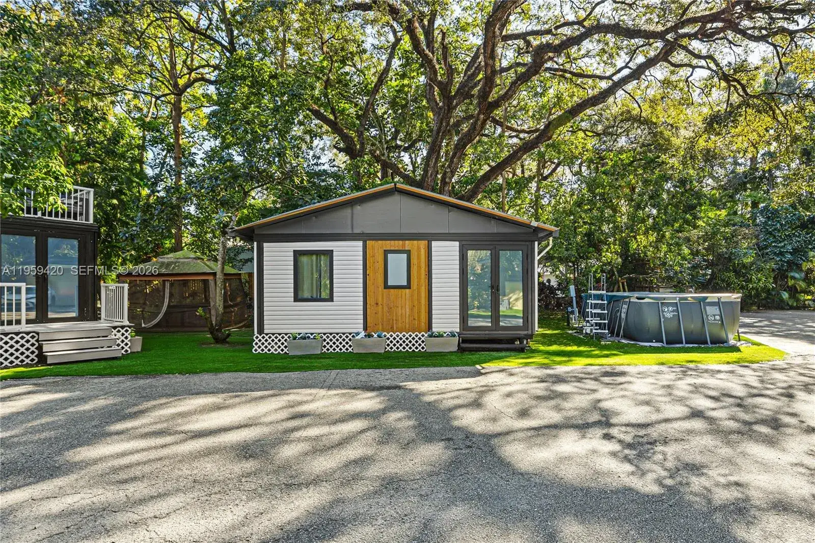 2 bedroom 1 bath Residential for sale at 5511 Woodland Ln, Dania Beach FL 33312