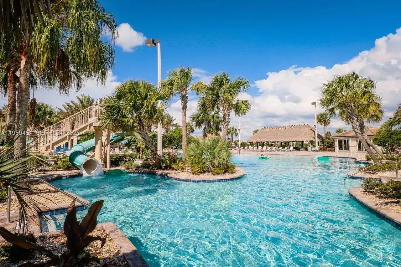 6 bedroom 6 bath Residential for sale at 9338 Sommerset Hills, Davenport FL 33896