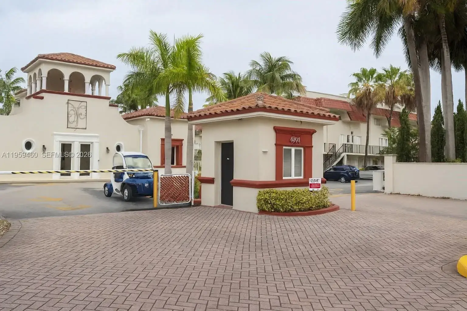 3 bedroom 2 bath Residential for sale at 6707 N Kendall Dr # 115, Pinecrest FL 33156