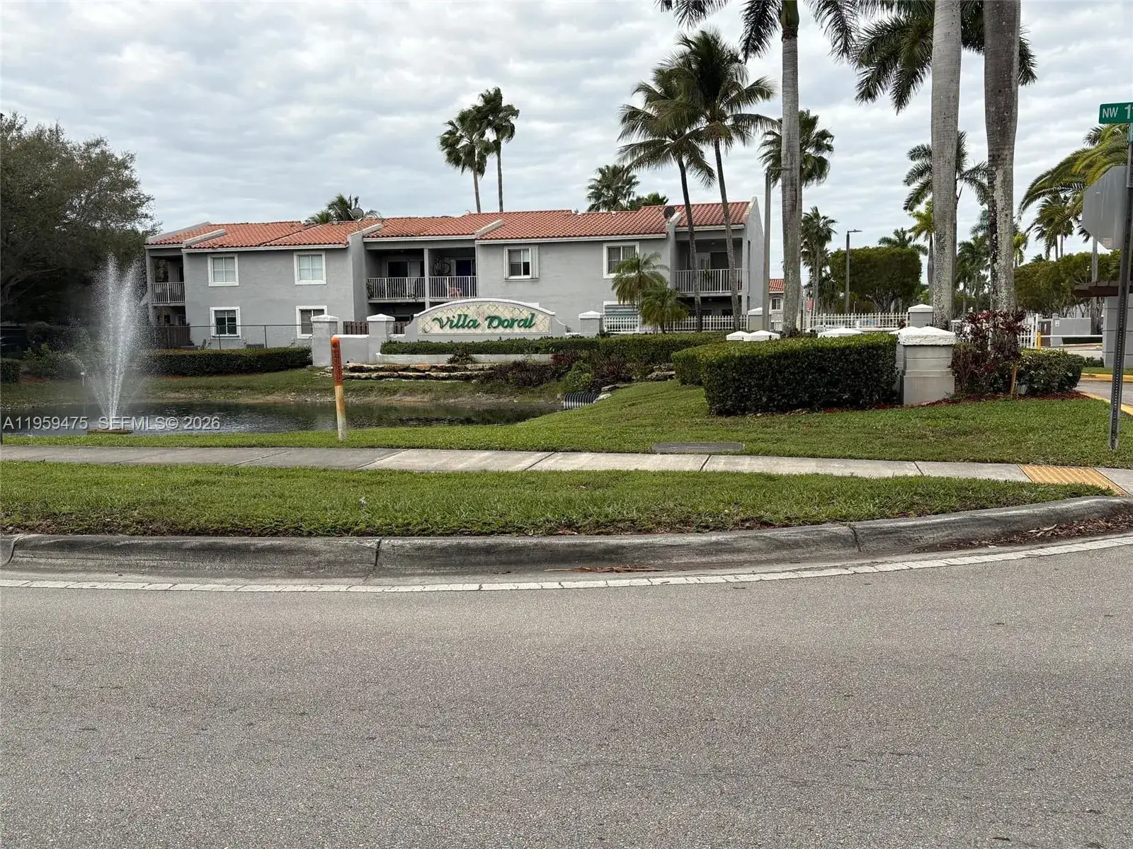 3 bedroom 2 bath Residential for sale at 4744 NW 114th Ave # 102, Doral FL 33178