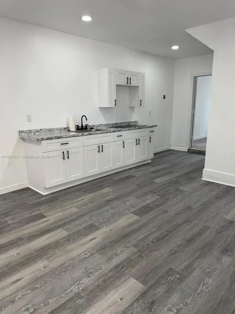 4 bedroom 3 bath Residential for sale at 613 NE 5th St, Homestead FL 33034