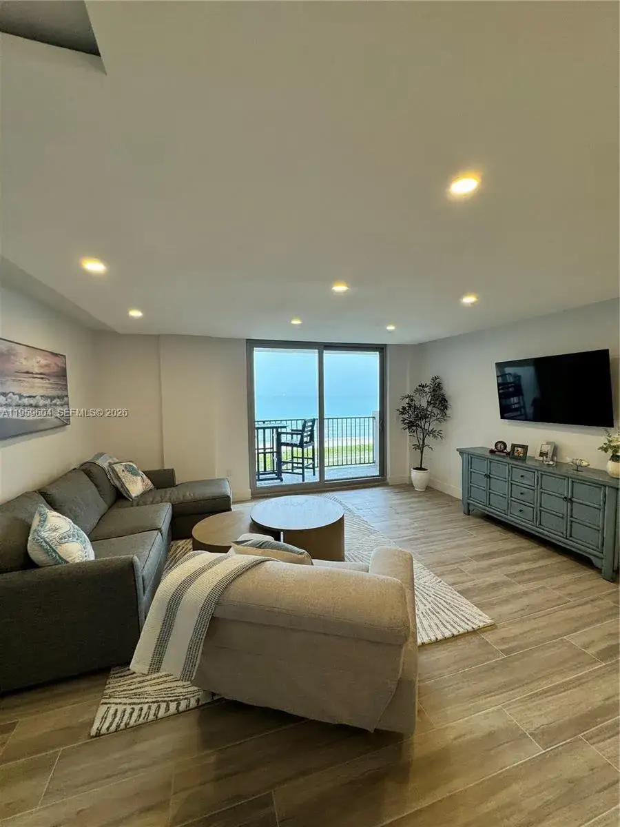 2 bedroom 2 bath Residential Lease for rent at 9273 Collins Ave # 810, Surfside FL 33154