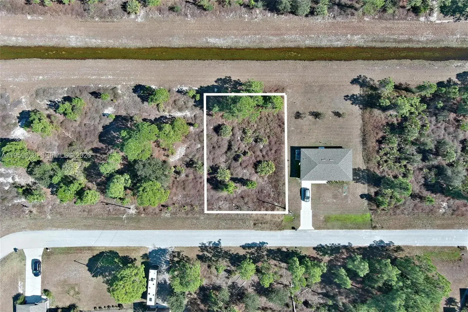 943 FOXDALE AVE, Lehigh Acres FL 33974