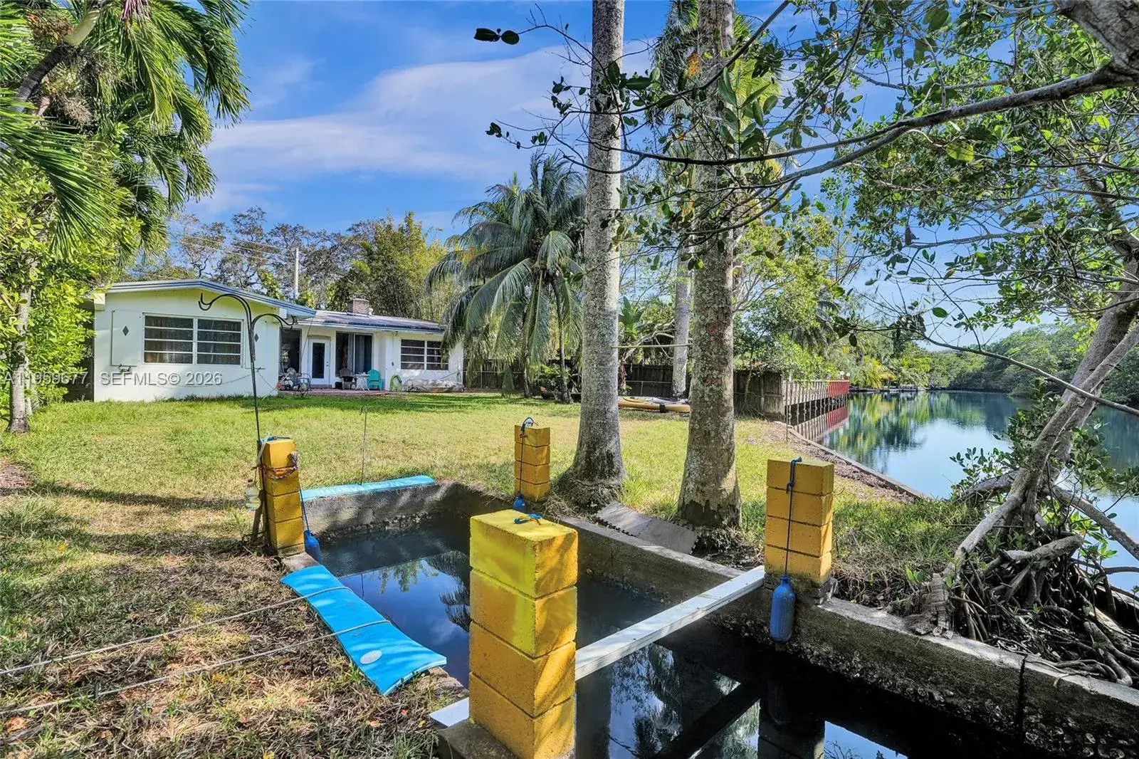 3 bedroom 2 bath Residential for sale at 18500 NE 23rd Ct, Miami FL 33180