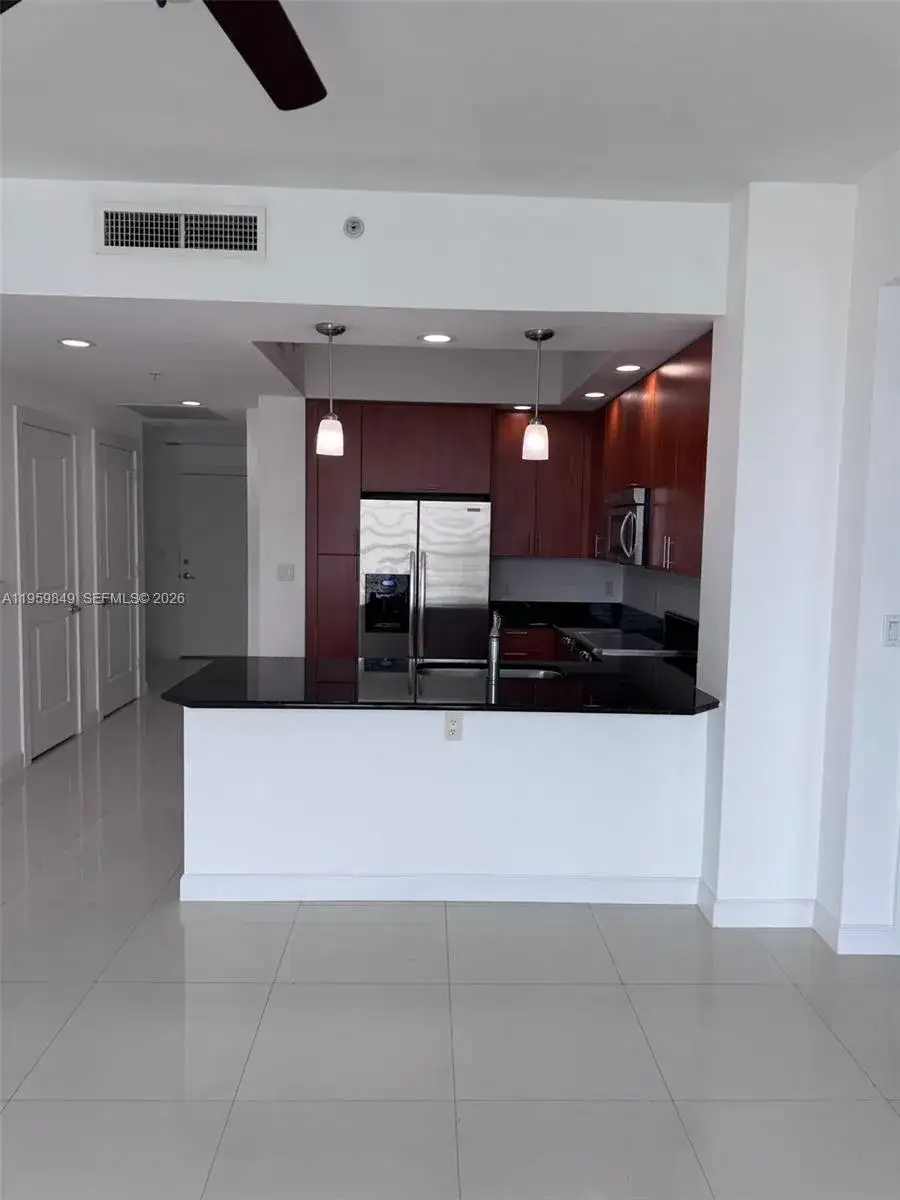 2 bedroom 2 bath Residential Lease for rent at 315 NE 3rd Ave # 1905, Fort Lauderdale FL 33301