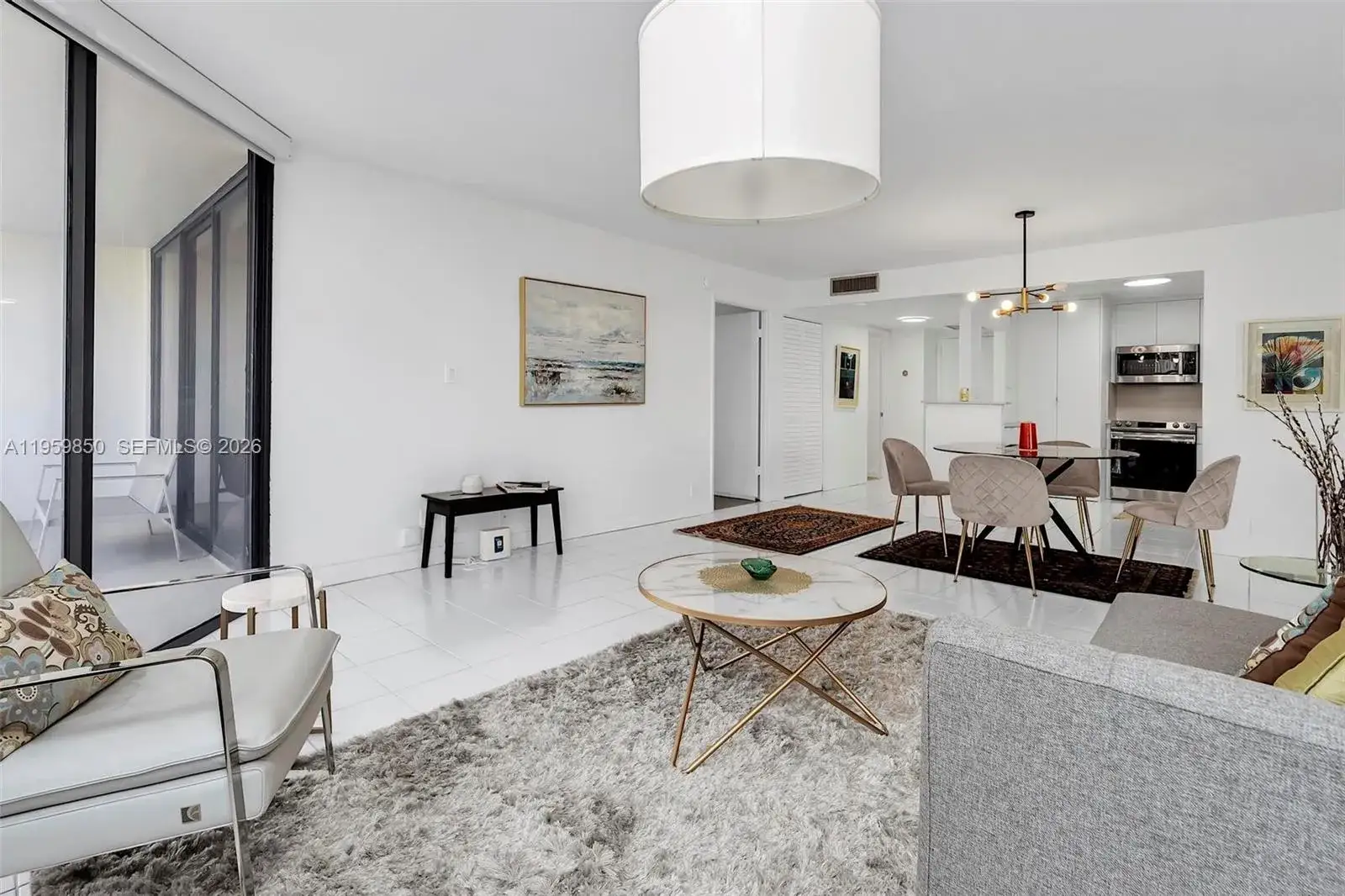 1 bedroom 2 bath Residential Lease for rent at 1865 Brickell Ave # A1502, Miami FL 33129